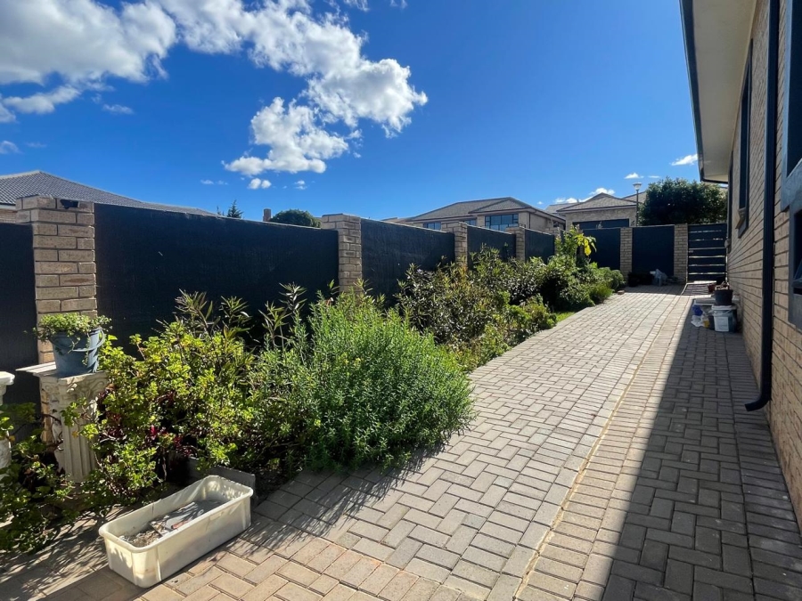 3 Bedroom Property for Sale in Monte Christo Western Cape